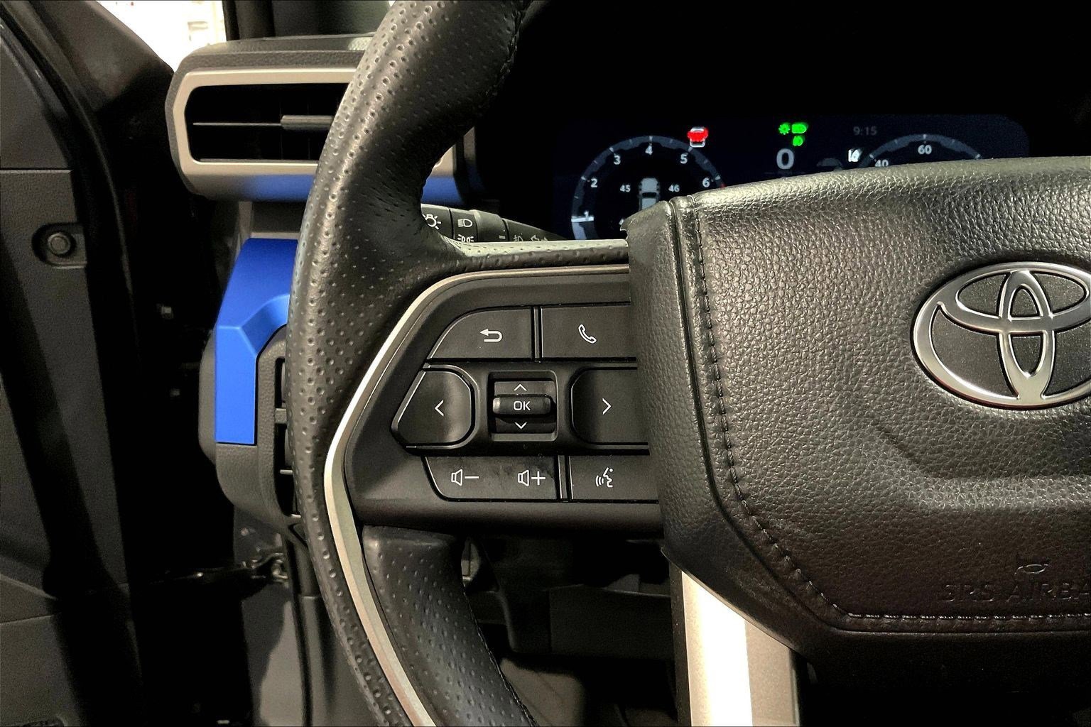 Used 2025 Toyota 4Runner 4WD image 11