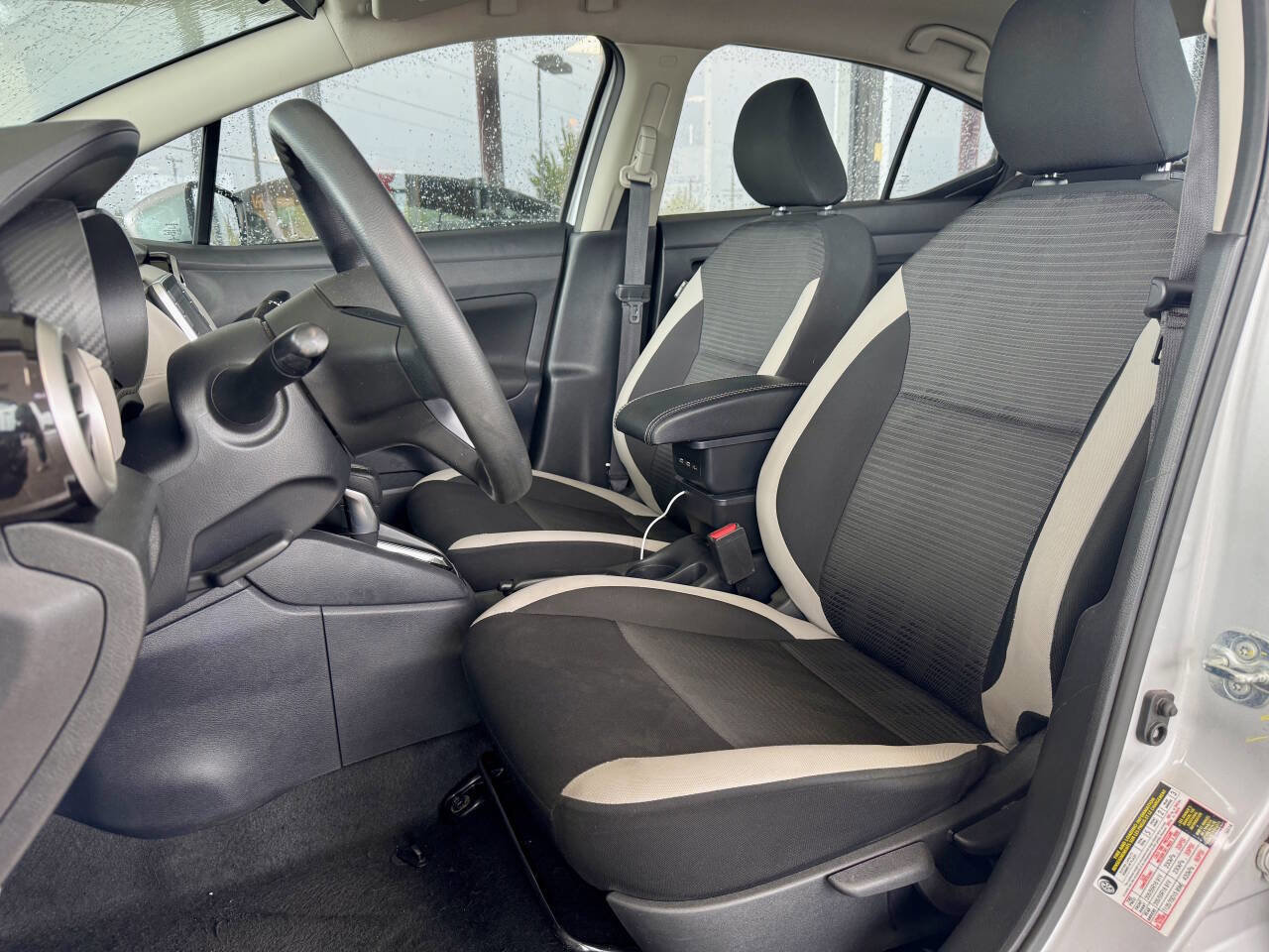 Used 2021 Nissan Versa SV image 10