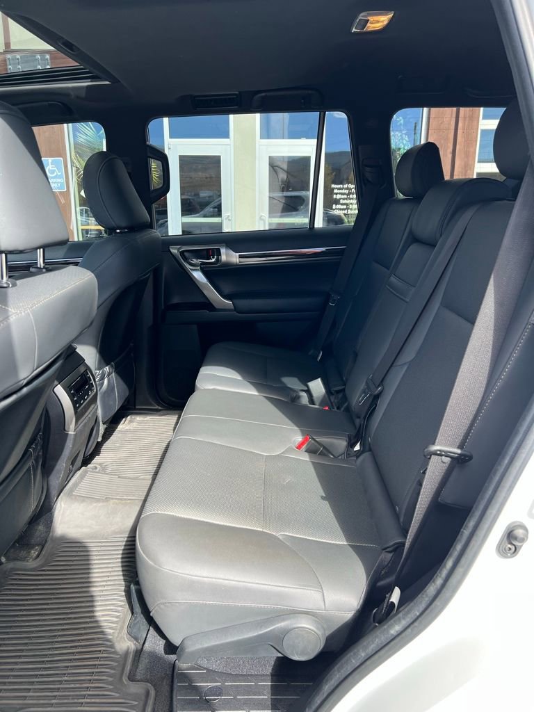 Used 2023 Lexus GX 460 Premium w/ Premium Package AWD/4WD image 15