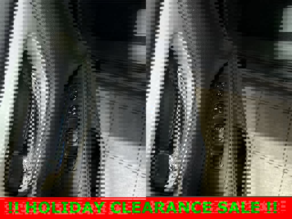 Used 2019 Nissan Pathfinder SV image 23