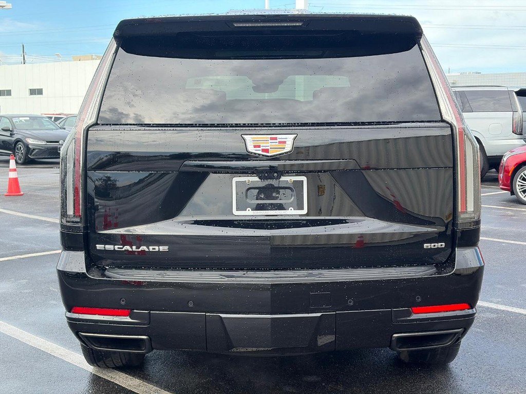 Used 2025 Cadillac Escalade Sport Platinum AWD/4WD image 3