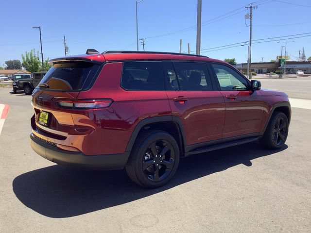 Used 2023 Jeep Grand Cherokee L Laredo AWD/4WD image 32