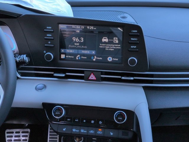 New 2026 Hyundai Elantra SEL Sport FWD image 17