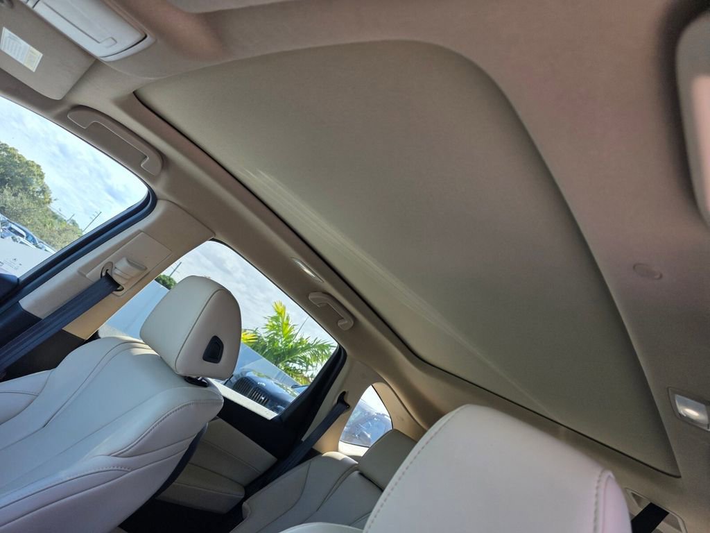 Used 2024 Acura MDX SH-AWD image 11