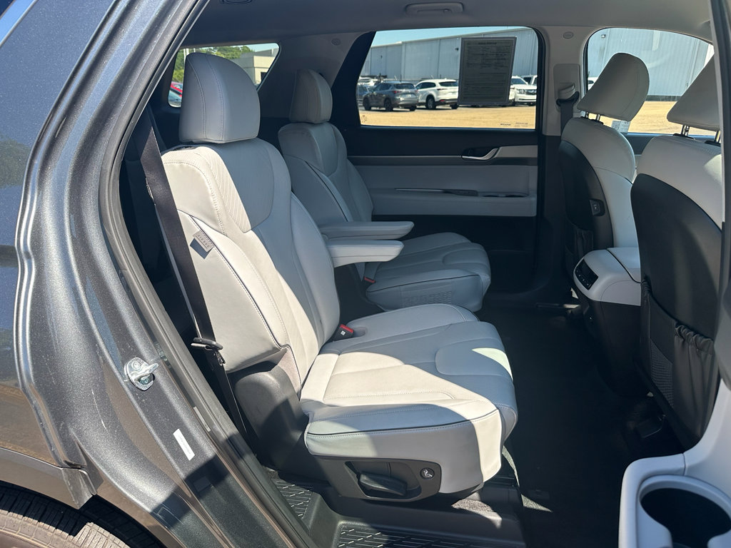 Used 2025 Hyundai Palisade SEL FWD image 27