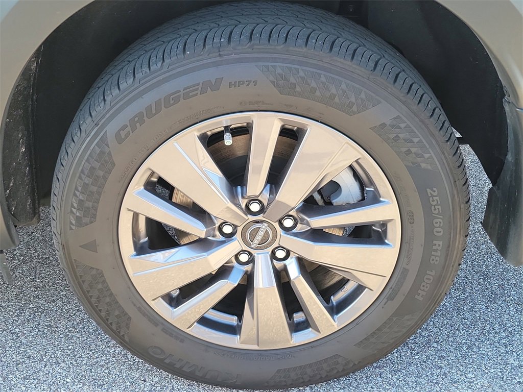 Used 2023 Nissan Pathfinder SV image 12