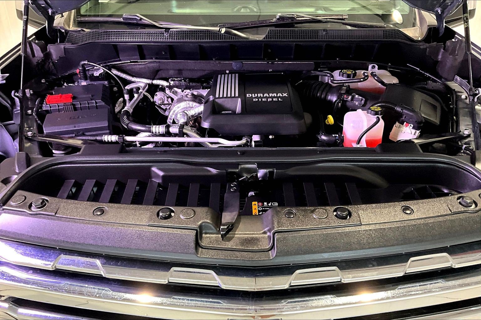 Used 2022 Chevrolet Silverado 1500 LTZ w/ LTZ Premium Package AWD/4WD image 32