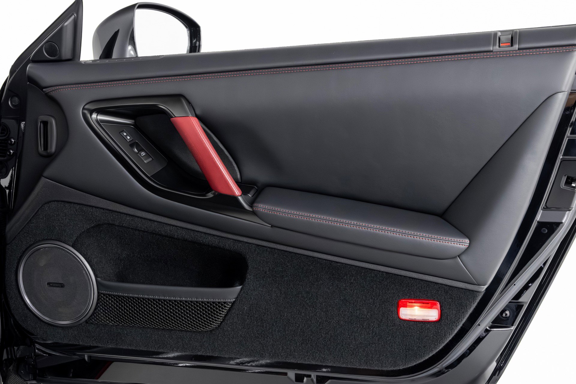 Used 2017 Nissan GT-R NISMO image 34