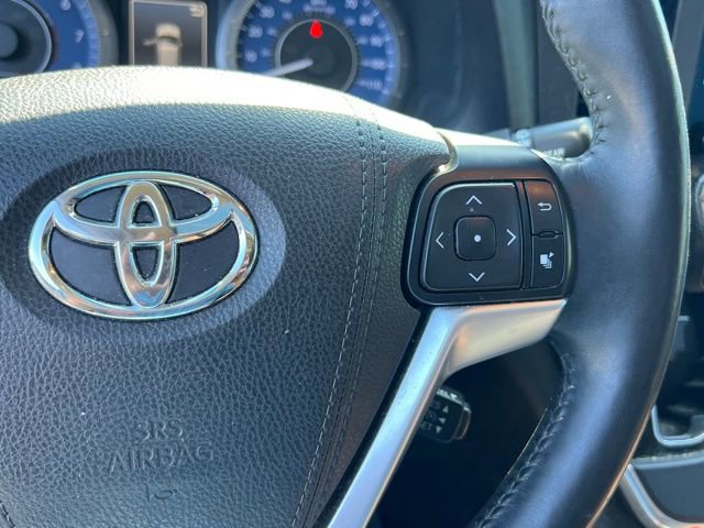 Used 2015 Toyota Sienna Limited image 20