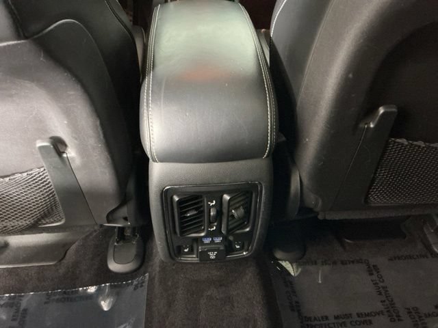 Used 2017 Jeep Grand Cherokee SRT AWD/4WD image 25