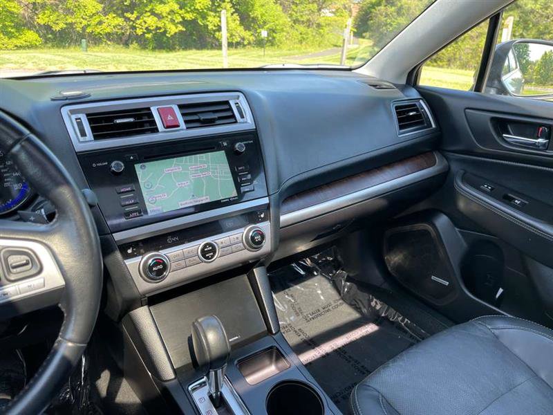 Used 2016 Subaru Outback 3.6R Limited AWD/4WD image 98