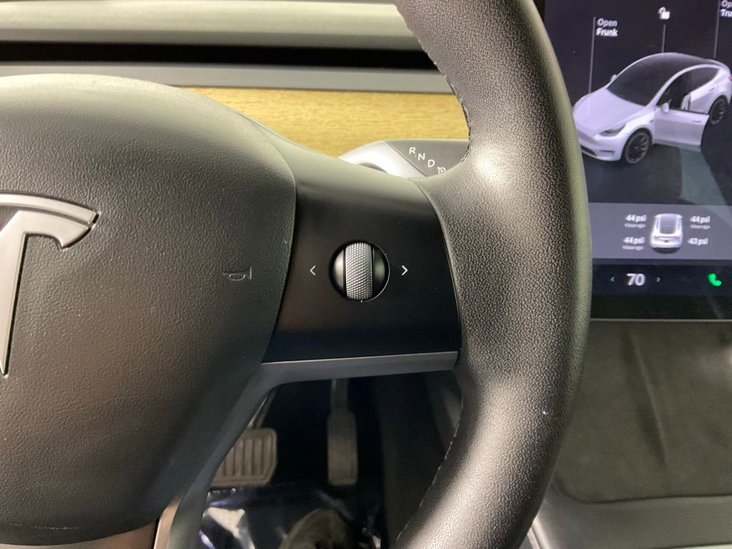 Used 2021 Tesla Model Y Long Range image 26