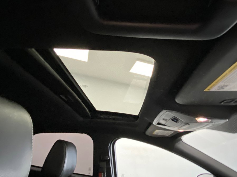 Used 2017 Ford Focus ST w/ Equipment Group 401A image 24