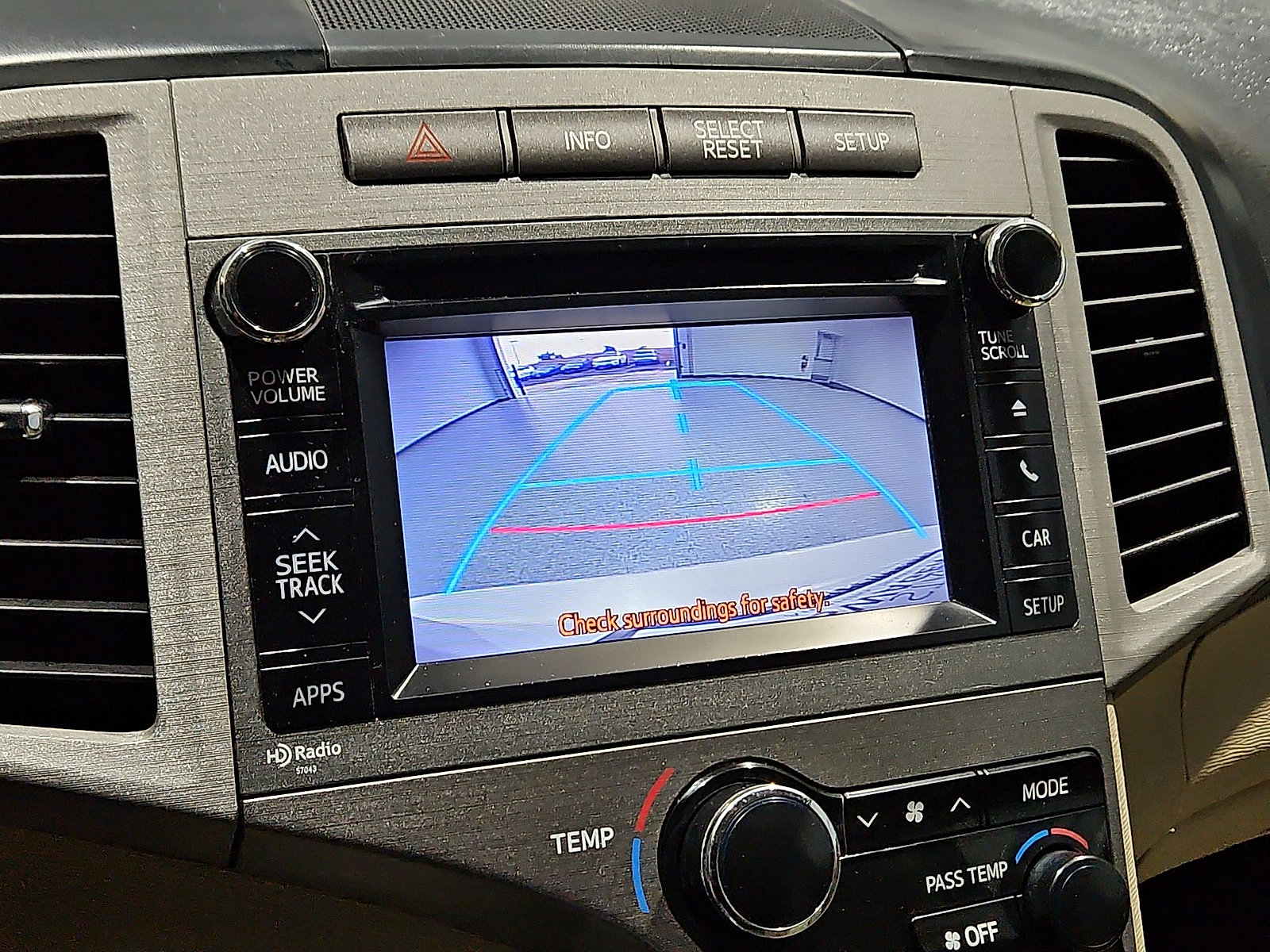 Used 2013 Toyota Venza XLE FWD image 19