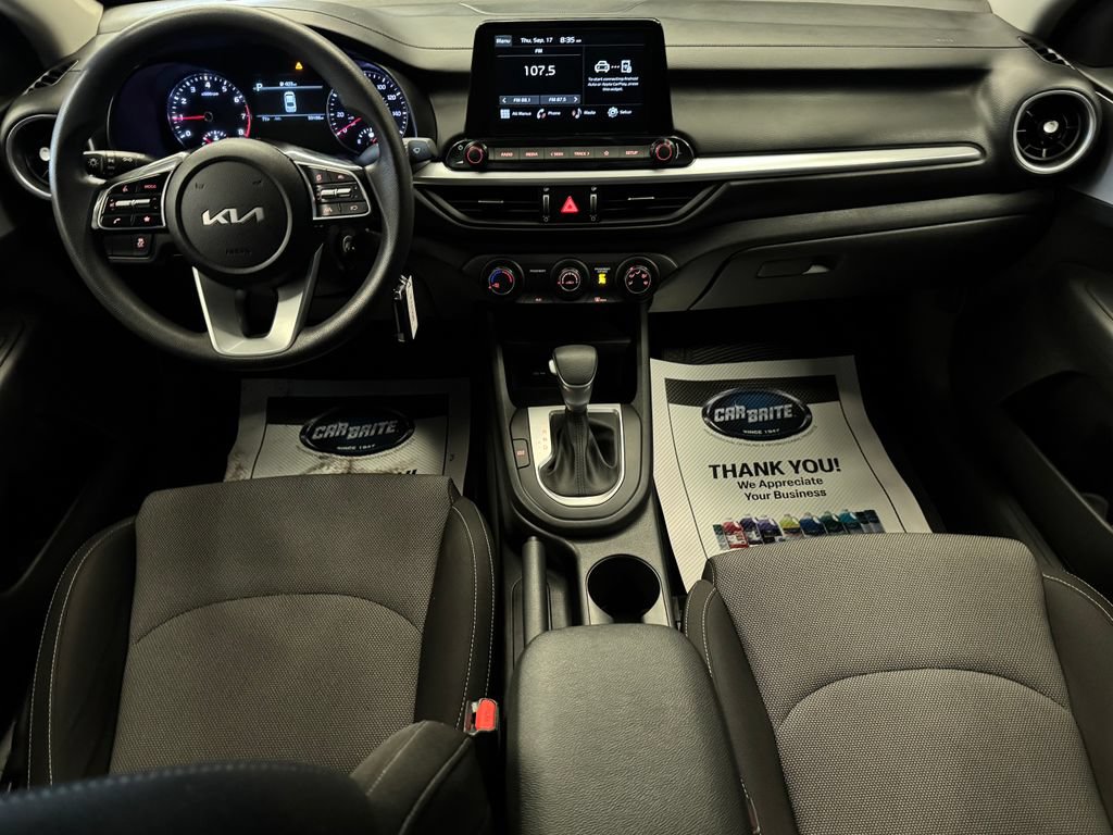 Used 2022 Kia Forte LXS FWD image 9