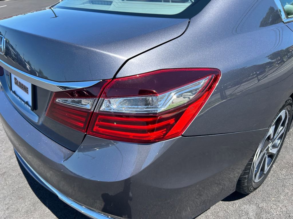 Used 2017 Honda Accord EX image 18