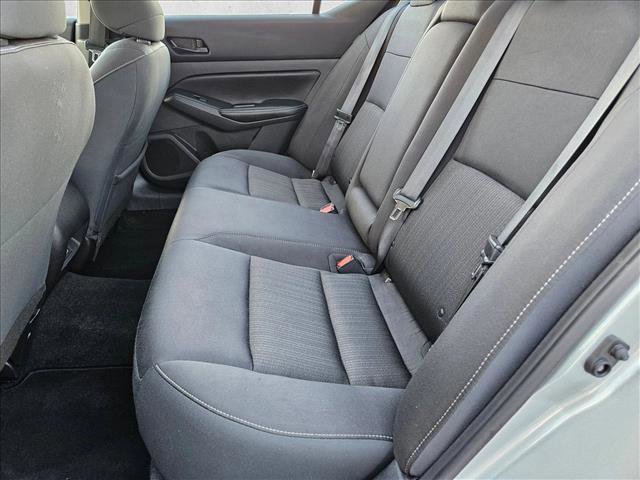 Used 2024 Nissan Altima 2.5 SV FWD image 17