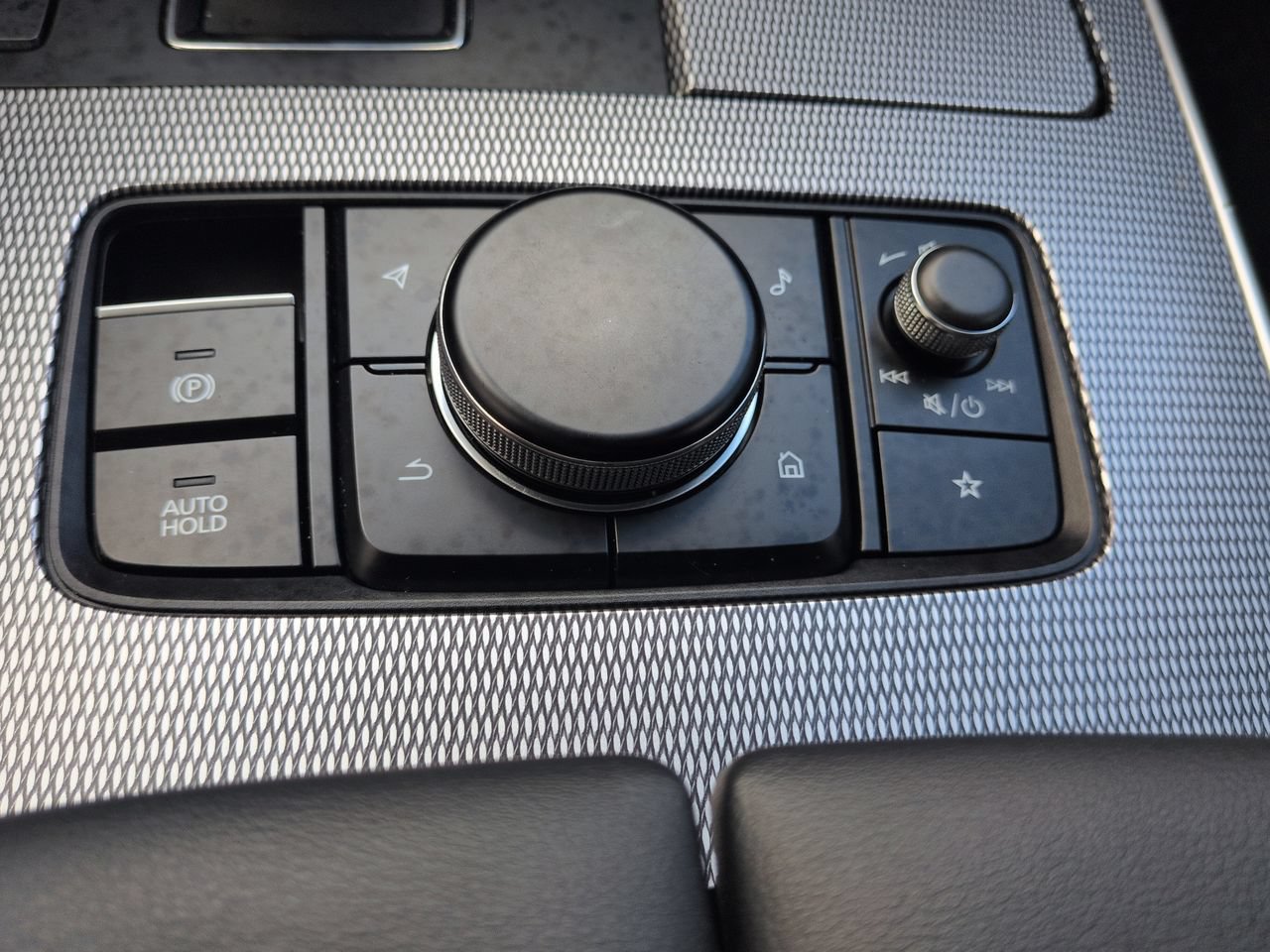 Used 2024 MAZDA CX-90 Plug-In Hybrid w/ Premium Pkg AWD/4WD image 29