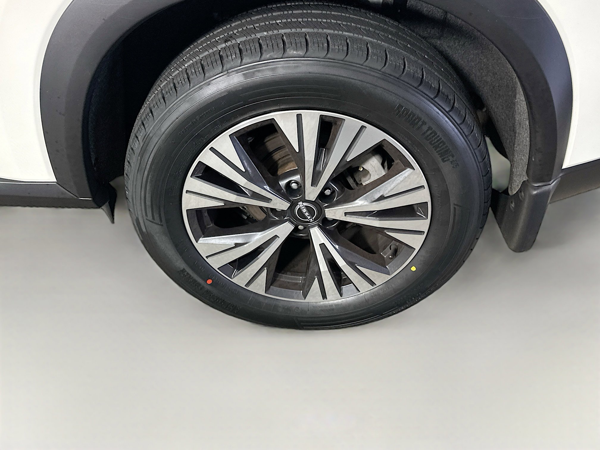 Used 2023 Nissan Rogue SV image 11