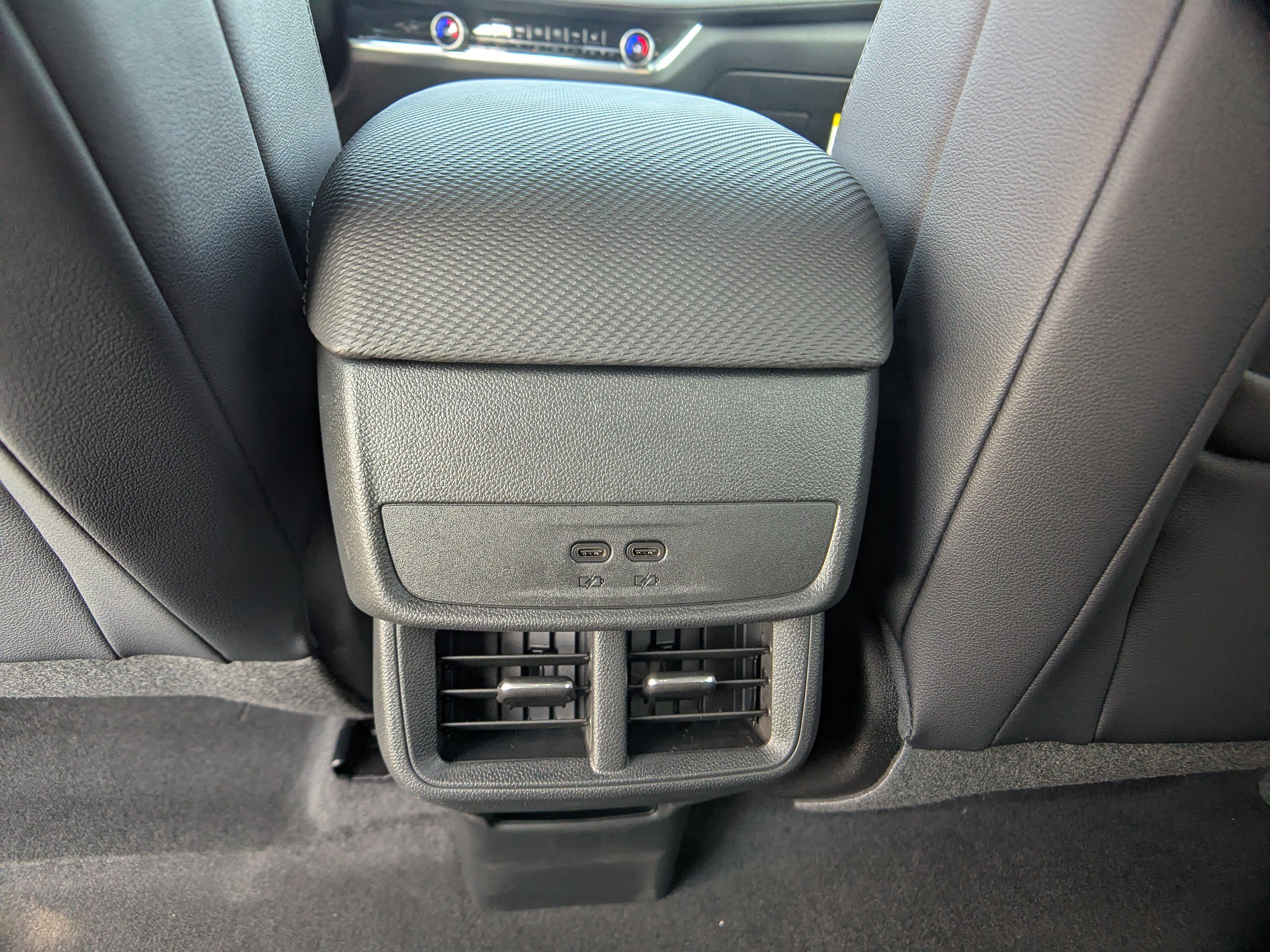 New 2027 Chevrolet Equinox LT w/ Convenience Package II FWD image 13