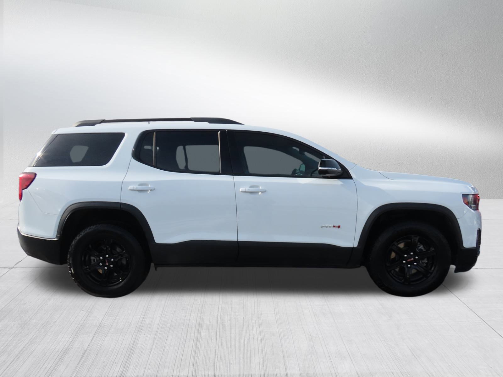 Used 2023 GMC Acadia AT4 w/ Technology Package image 8