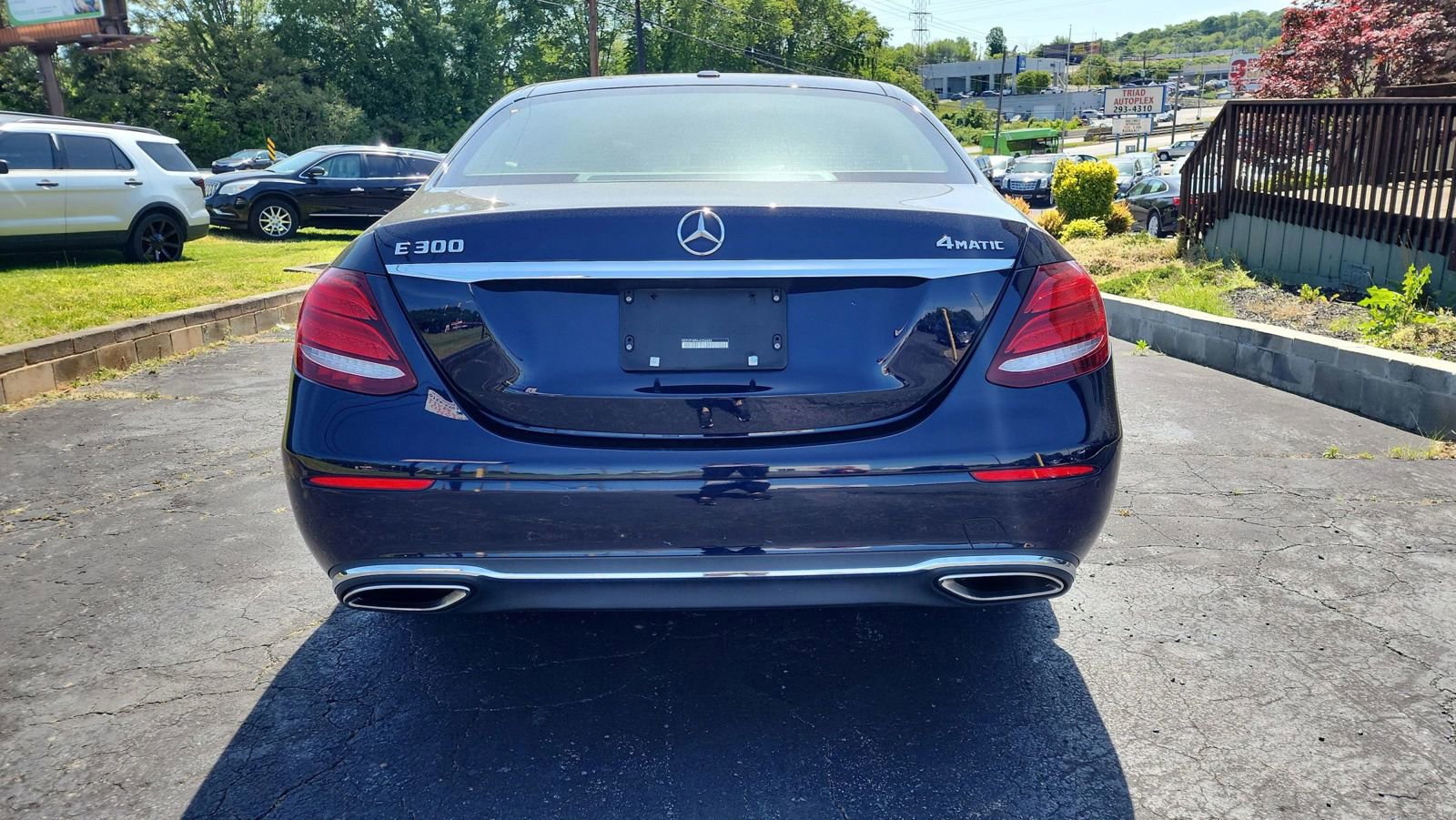 Used 2018 Mercedes-Benz E 300 4MATIC image 6