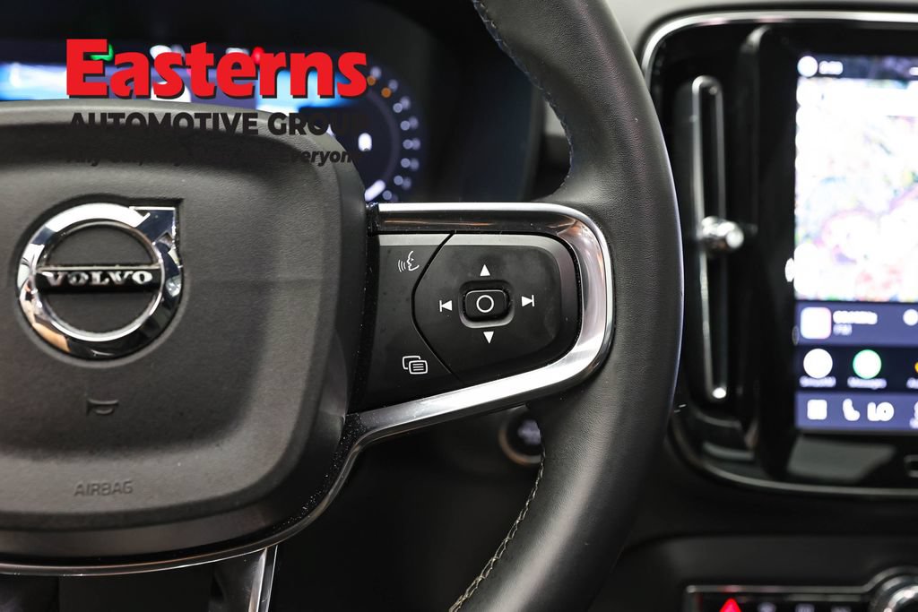 Used 2024 Volvo XC40 B5 Core AWD/4WD image 16