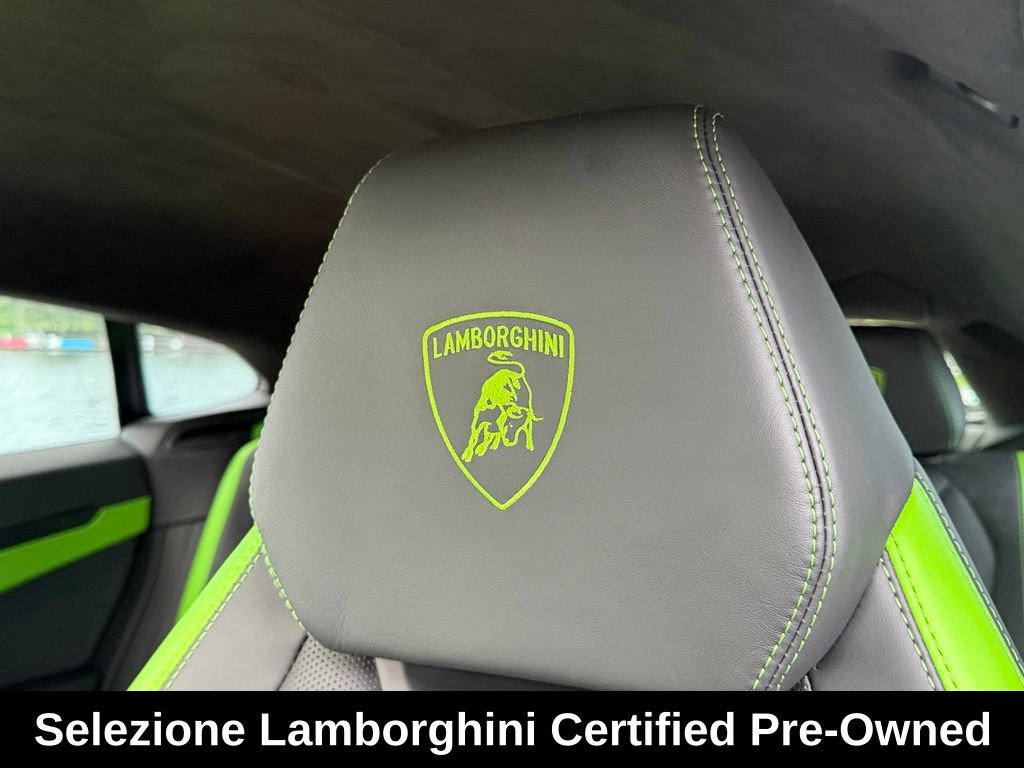 Used 2025 Lamborghini Urus SE AWD/4WD image 30