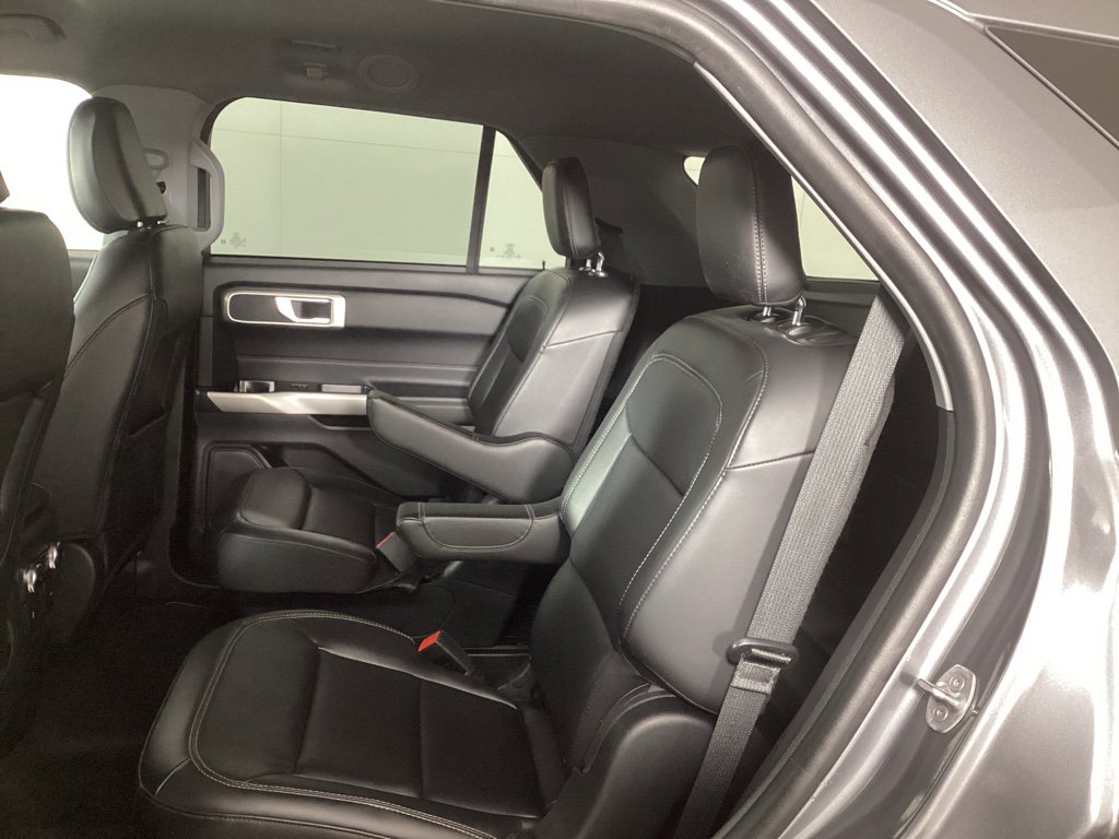 Used 2023 Ford Explorer XLT w/ Equipment Group 202A image 14
