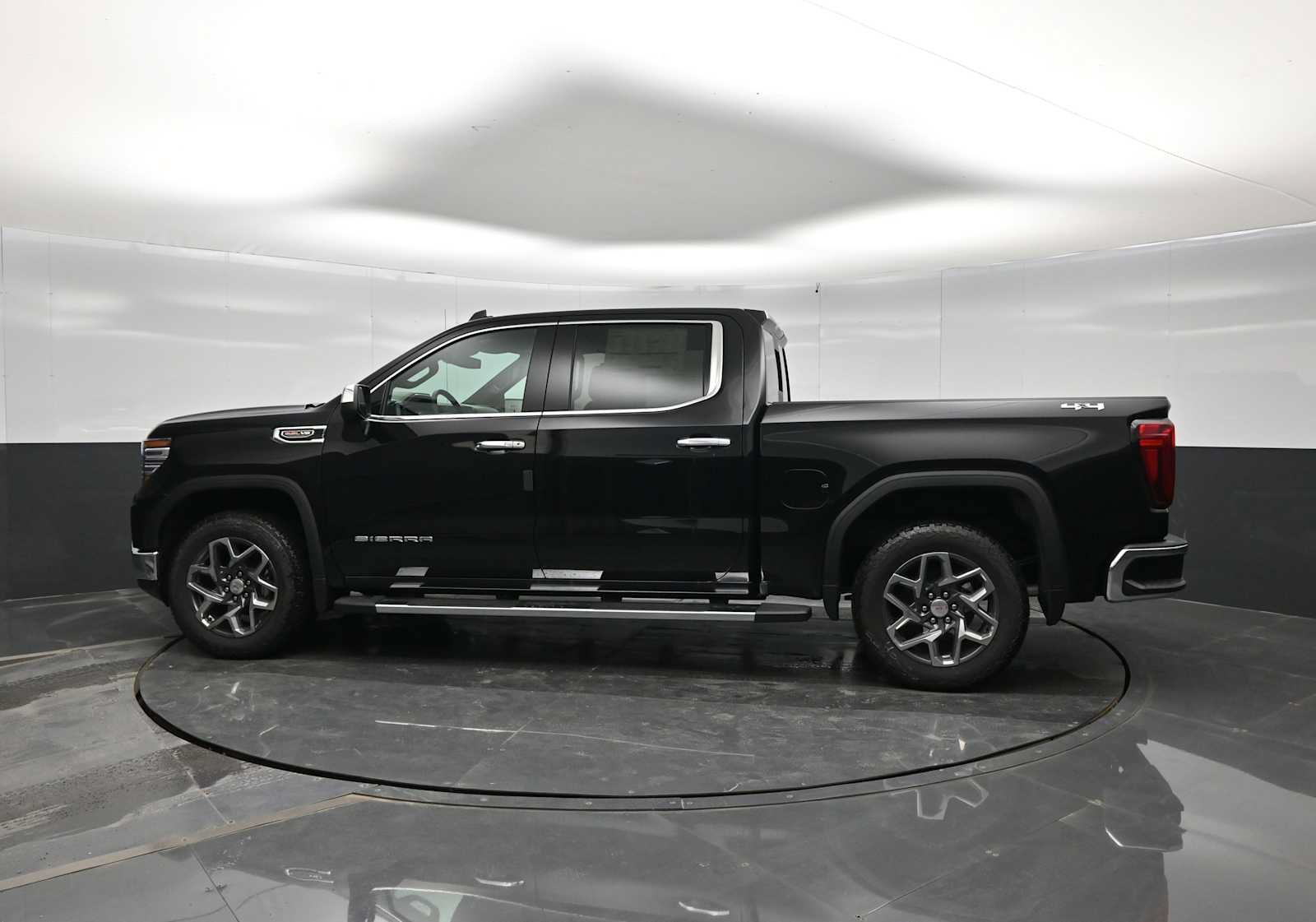 New 2026 GMC Sierra 1500 SLT w/ SLT Premium Plus Package AWD/4WD image 5