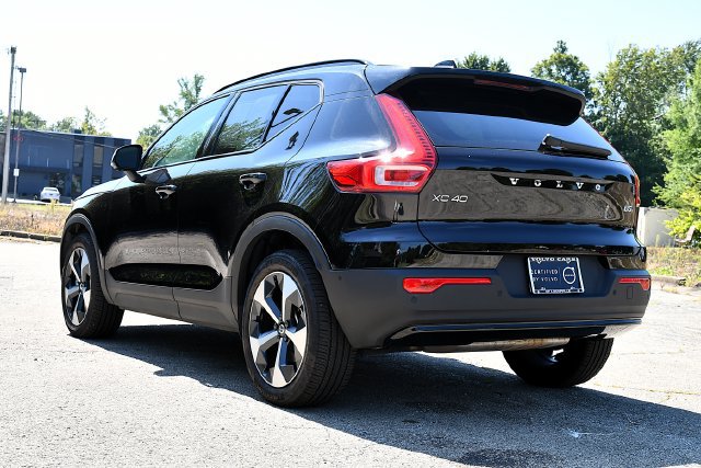 Certified 2026 Volvo XC40 B5 Plus AWD/4WD image 5