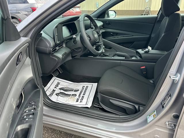 New 2026 Hyundai Elantra Sport image 6