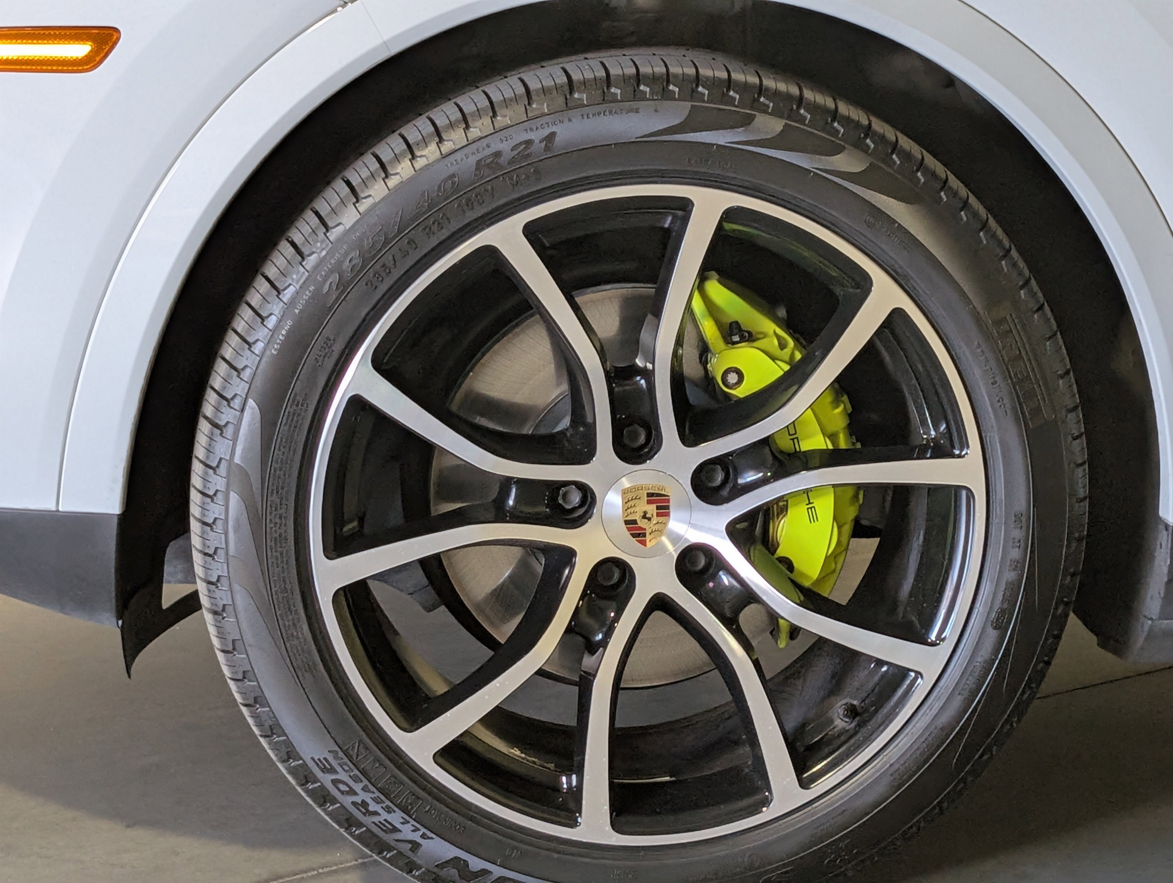 Certified 2022 Porsche Cayenne E-Hybrid image 19