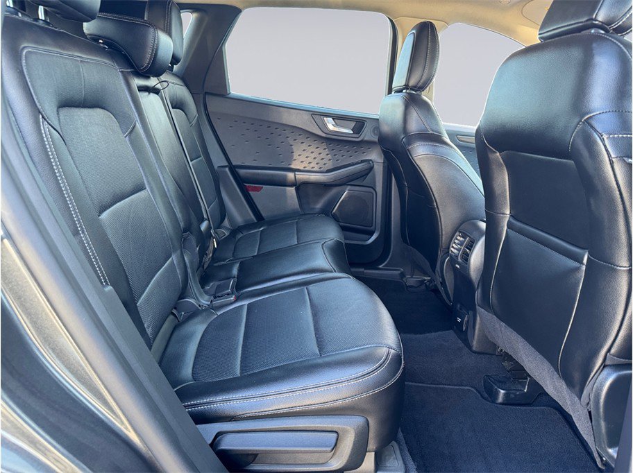 Used 2020 Ford Escape Titanium image 24