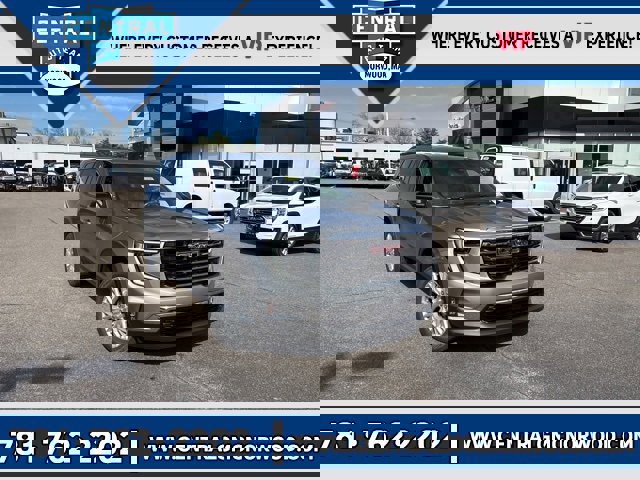 New 2025 GMC Acadia Elevation w/ Elevation Premium Package