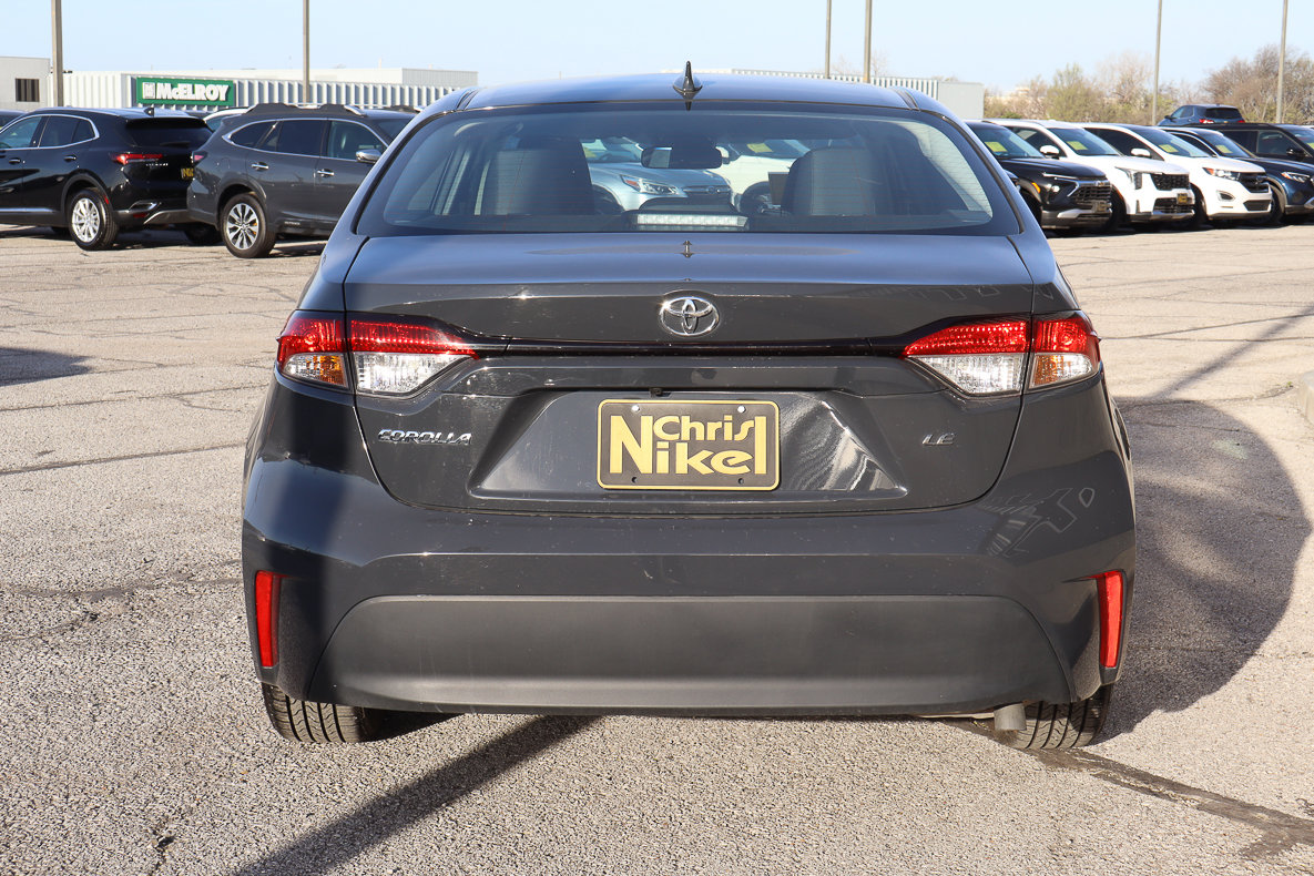 Used 2025 Toyota Corolla LE FWD image 5