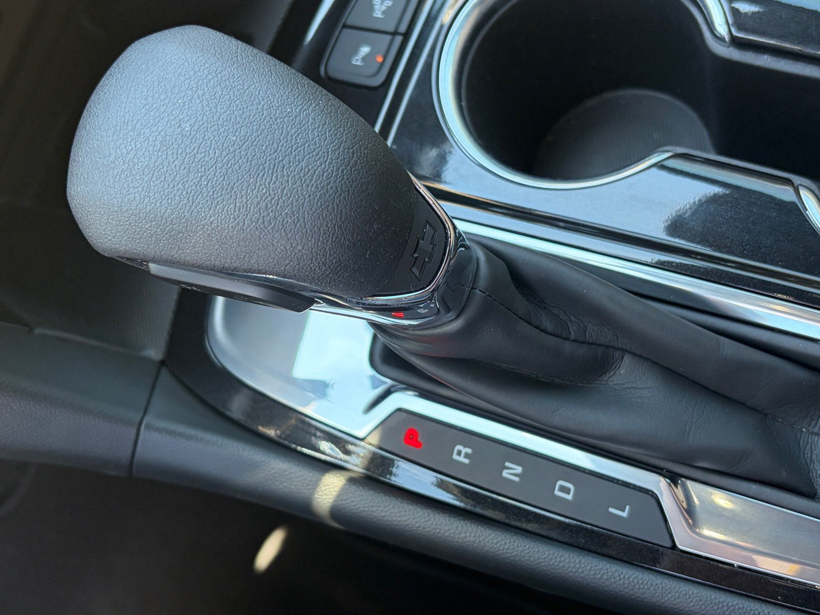 Used 2023 Chevrolet Equinox Premier FWD image 31