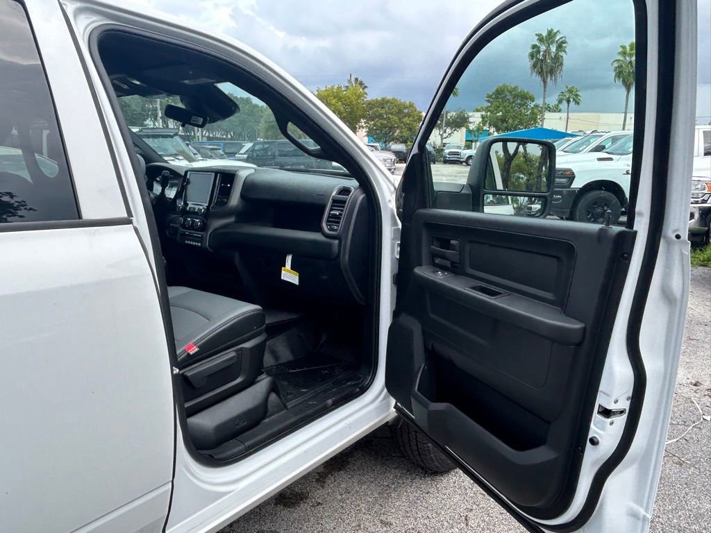 New 2025 RAM 3500 Tradesman image 20