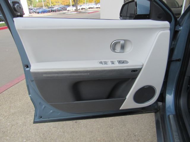 Used 2023 Hyundai Ioniq 5 Limited image 15