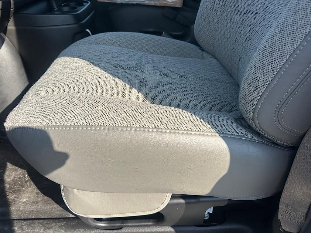 New 2025 Chevrolet Express 2500 w/ Enhanced Convenience Package image 14