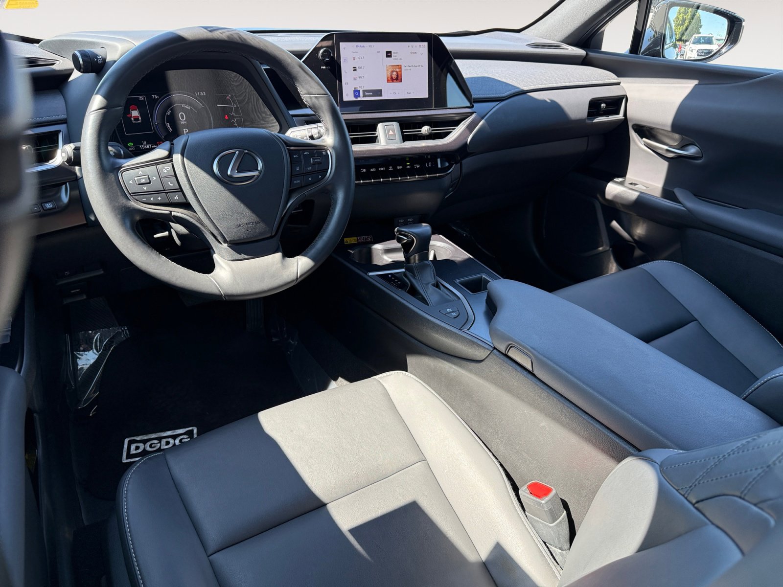 Used 2023 Lexus UX 250h FWD w/ Accessory Package (Z2) image 15