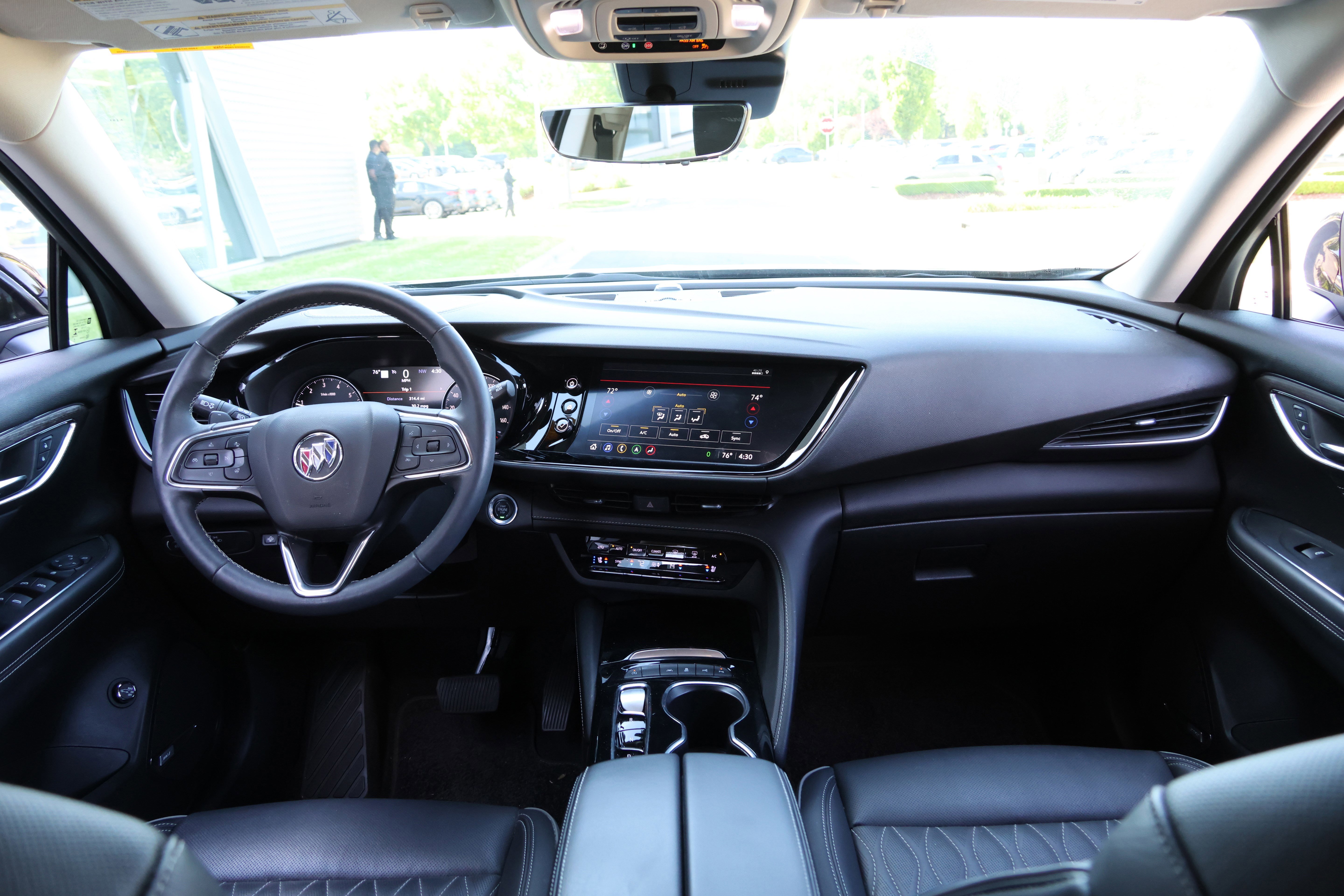 Used 2022 Buick Envision Avenir w/ Technology Package II FWD image 27