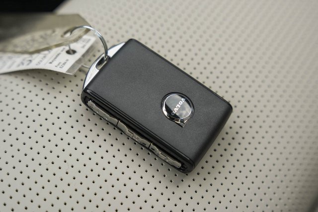 New 2025 Volvo XC90 T8 Ultra w/ Protection Package Premier image 38