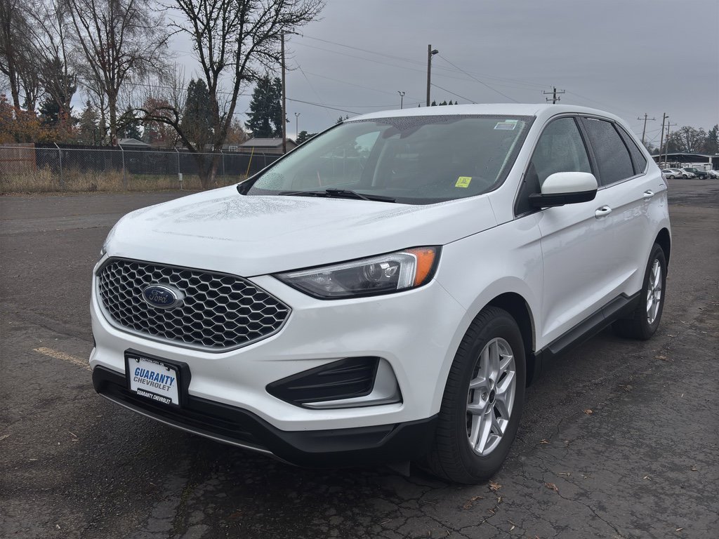 Used 2023 Ford Edge SEL image 4