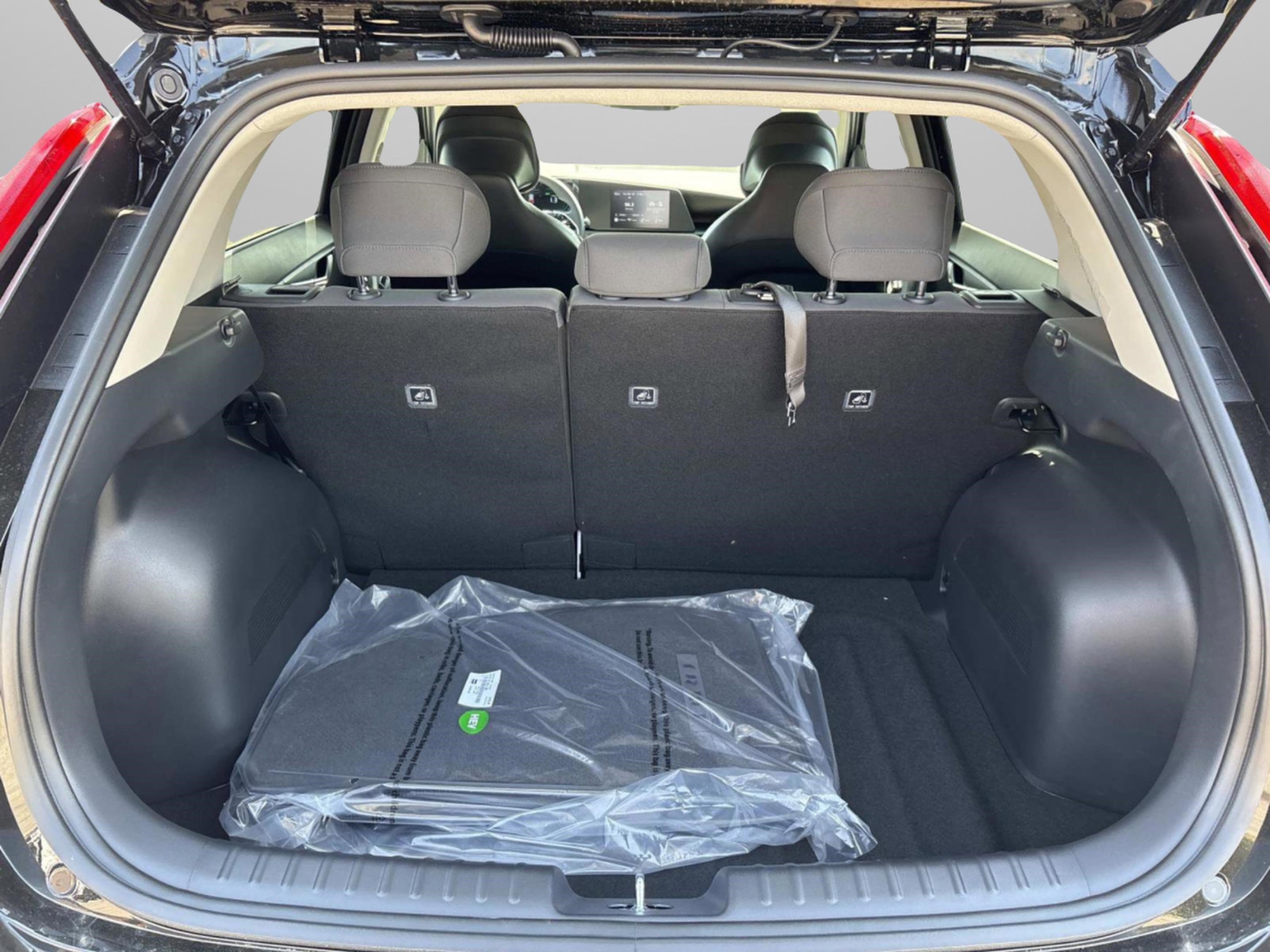 New 2026 Kia Niro LX image 12