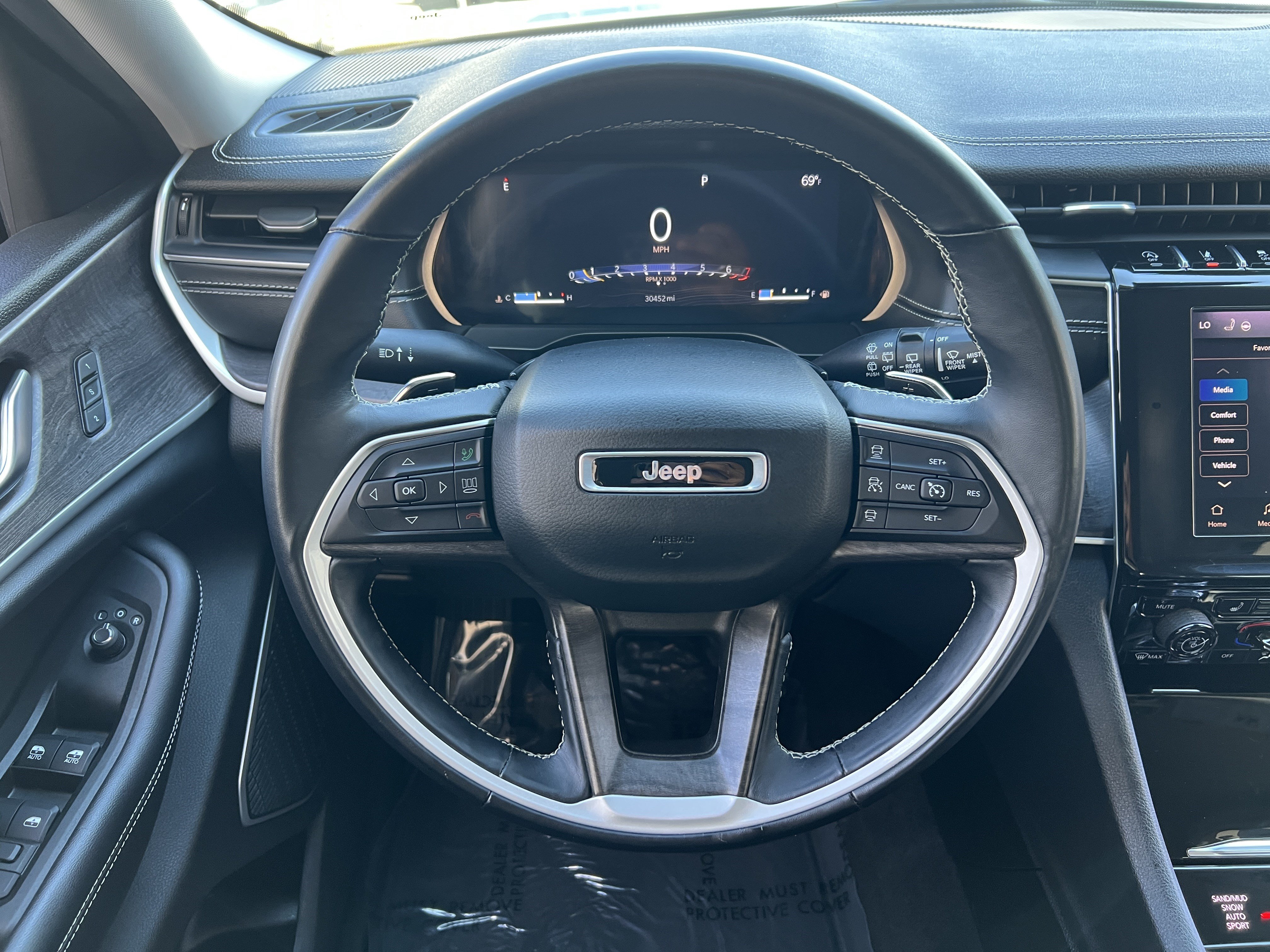 Used 2021 Jeep Grand Cherokee L Limited AWD/4WD image 29