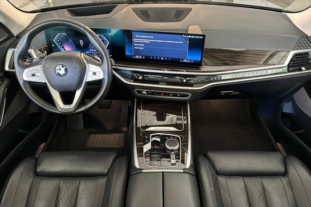 Used 2025 BMW X7 xDrive40i image 12
