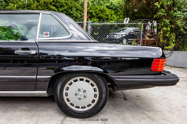 Used 1989 Mercedes-Benz 560 SL image 5