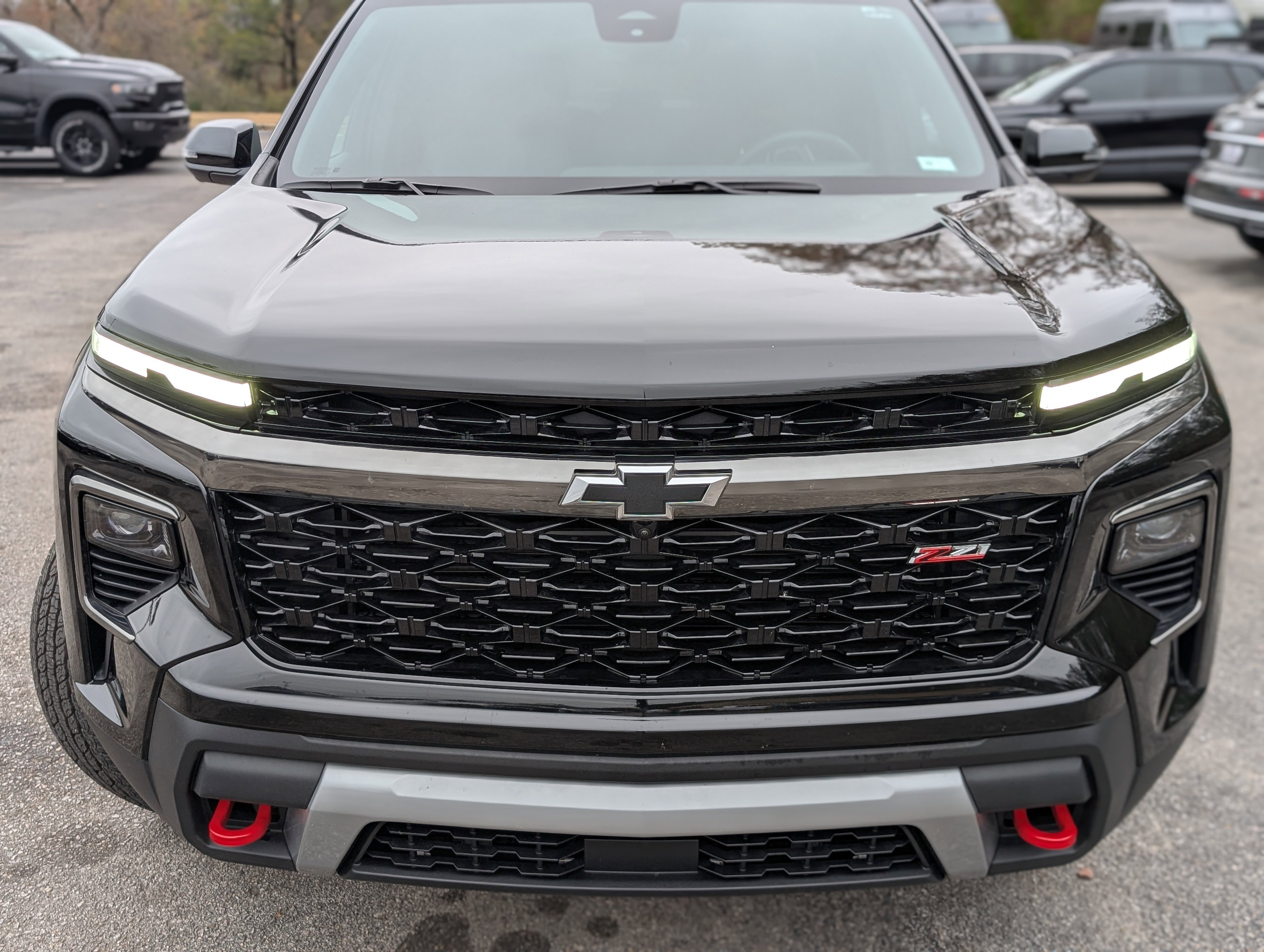 Used 2025 Chevrolet Traverse Z71 w/ Driver Confidence Package image 12