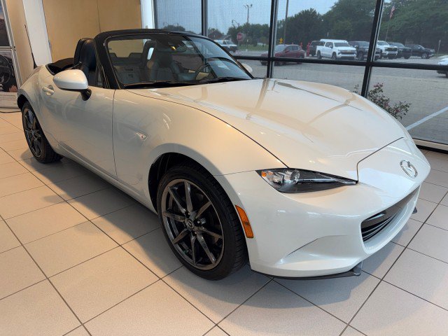Used 2019 MAZDA MX-5 Miata Grand Touring RWD image 1